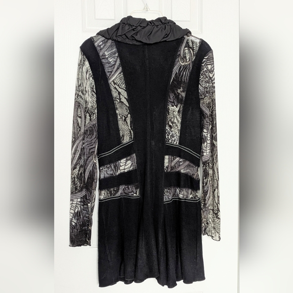 Womens (L) Black&Gray Front-Zip Cardigan w/Ruched V-Neck Collar & Sheer Sleeves - Picture 7 of 14